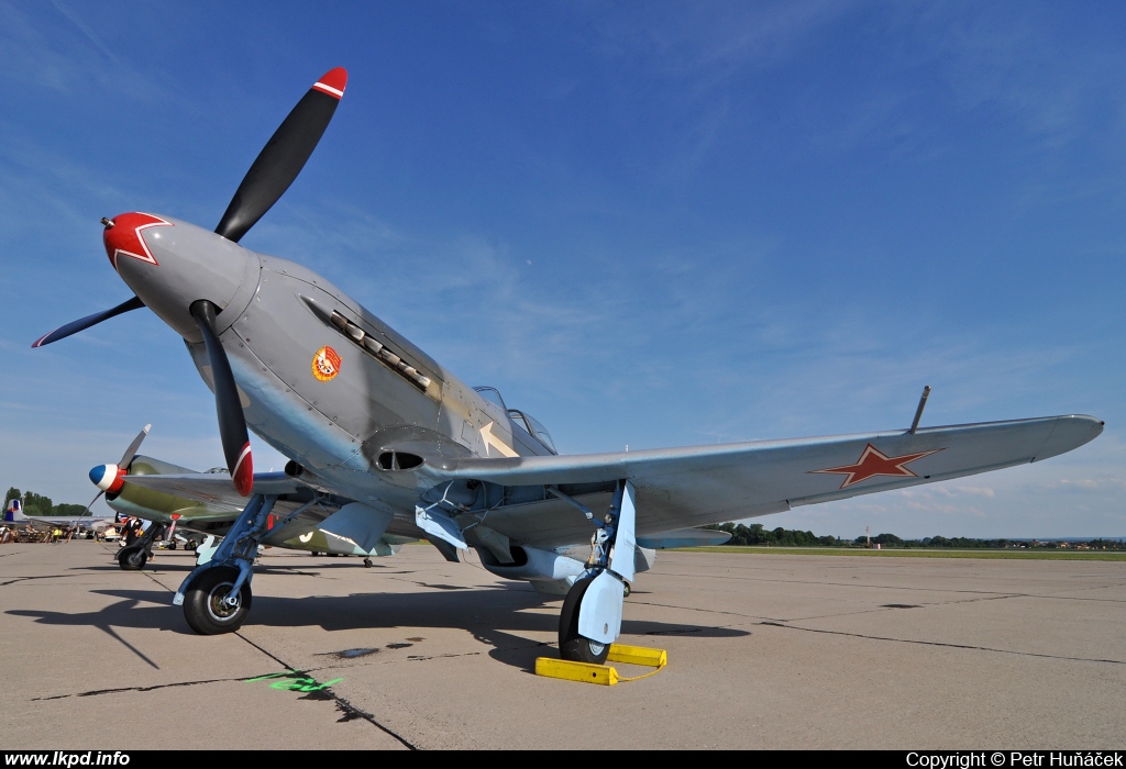 Private/Soukrom – Yakovlev YAK-3UA D-FYGJ