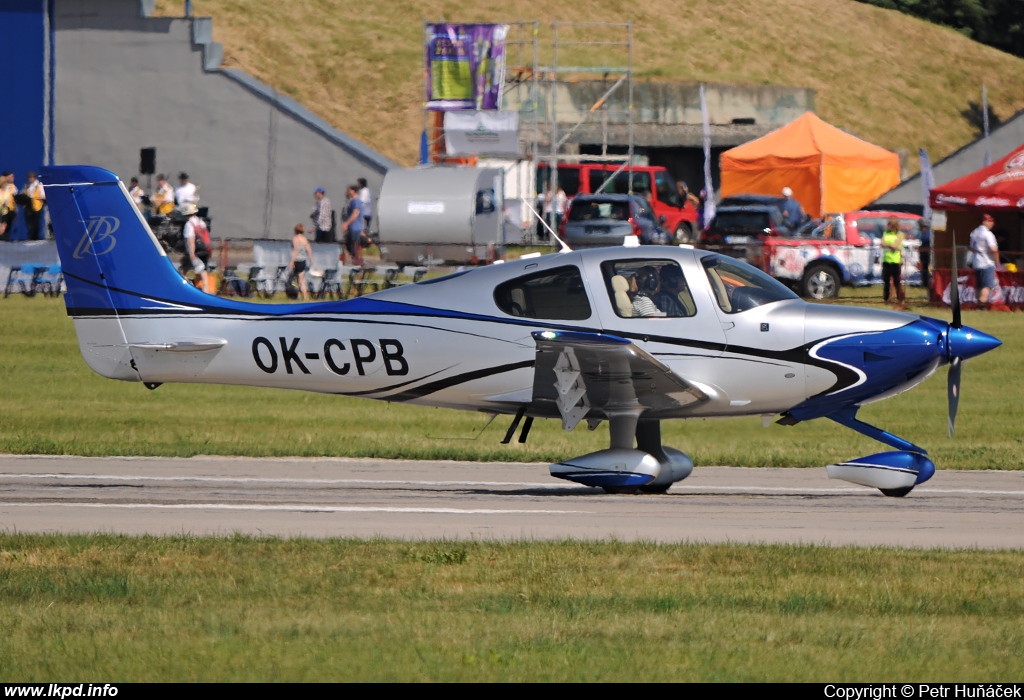 Private/Soukrom – Cirrus SR22-GTS OK-CPB