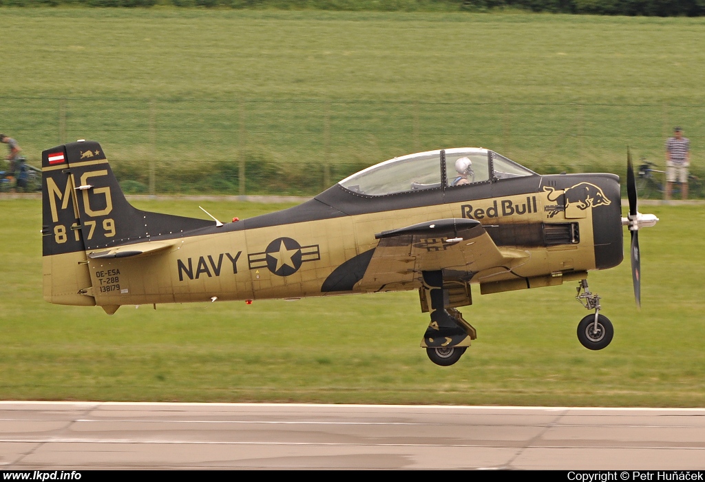 The Flying Bulls – North American T-28B OE-ESA