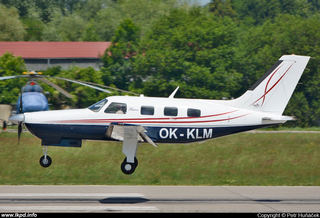 Policie R – Piper PA-46R-350T OK-KLM