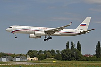 Rossia – Tupolev TU-214 RA-64521