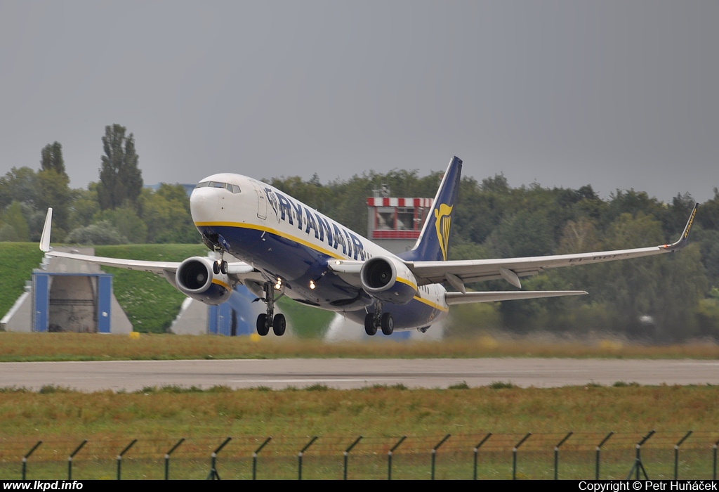 Ryanair – Boeing B737-8AS EI-DCF