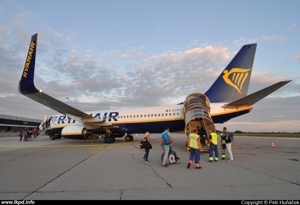 Ryanair – Boeing B737-8AS EI-FTH