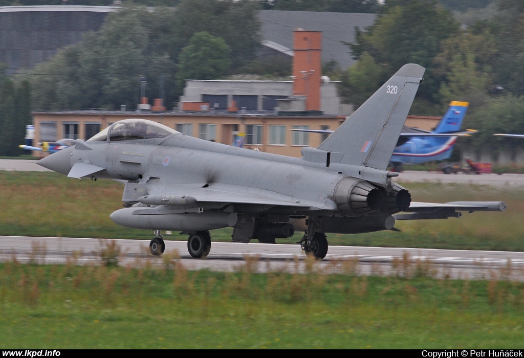 UK Air Force - RAF – Eurofighter EF-2000 (FGR4) ZK320