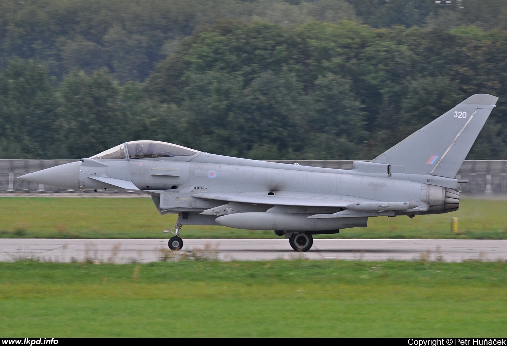 UK Air Force - RAF – Eurofighter EF-2000 (FGR4) ZK320