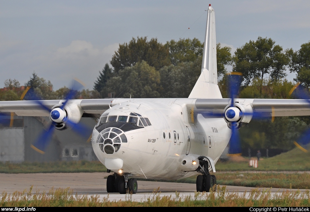 CAVOK – Antonov AN-12BP UR-CKM