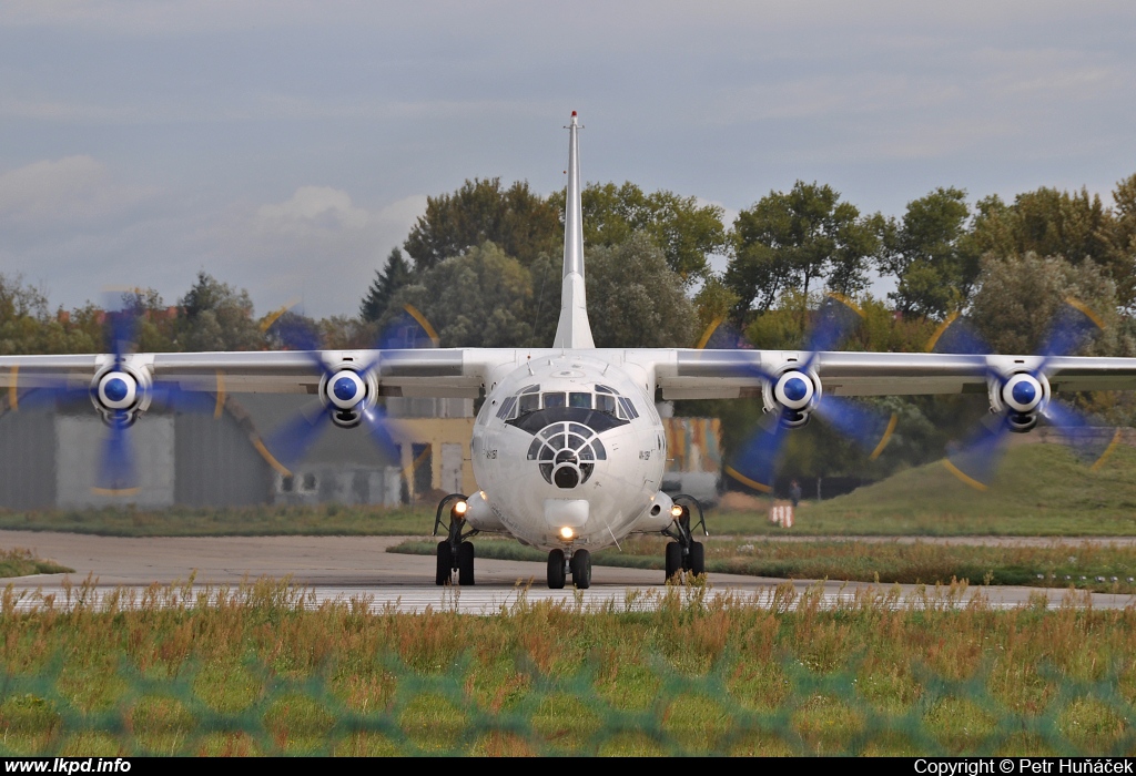 CAVOK – Antonov AN-12BP UR-CKM