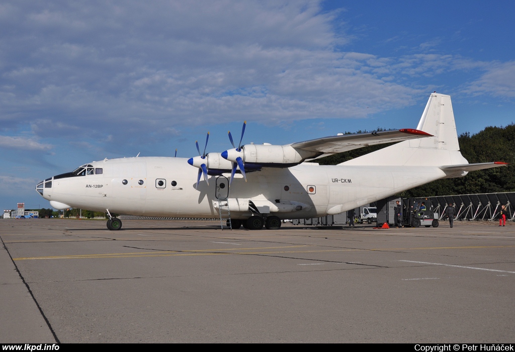 CAVOK – Antonov AN-12BP UR-CKM