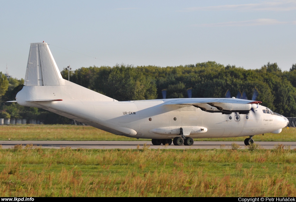 CAVOK – Antonov AN-12BP UR-CKM