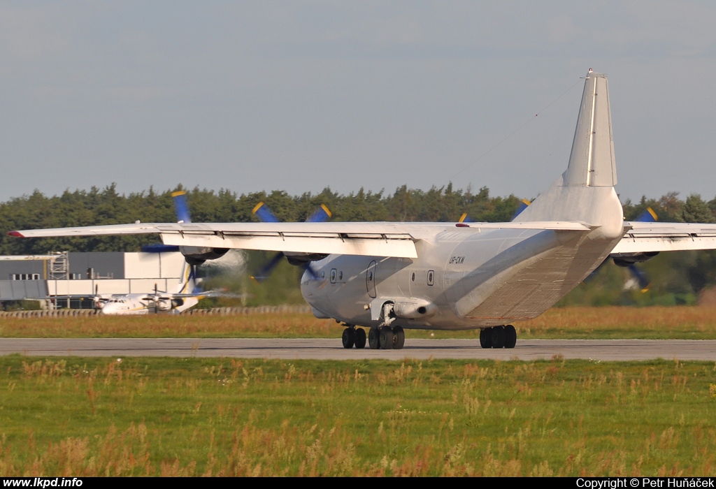 CAVOK – Antonov AN-12BP UR-CKM