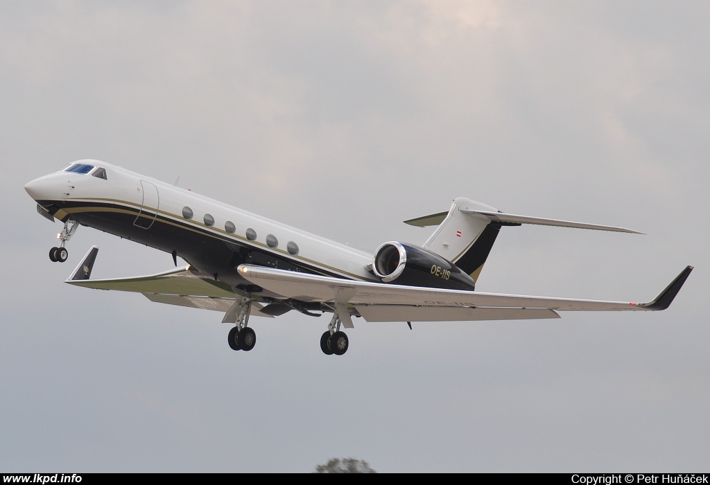 Luxaviation – Gulfstream G-V OE-IIS