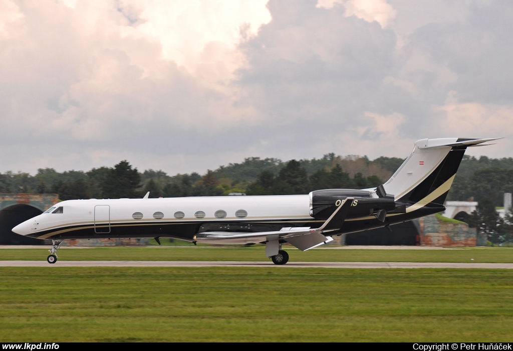 Luxaviation – Gulfstream G-V OE-IIS