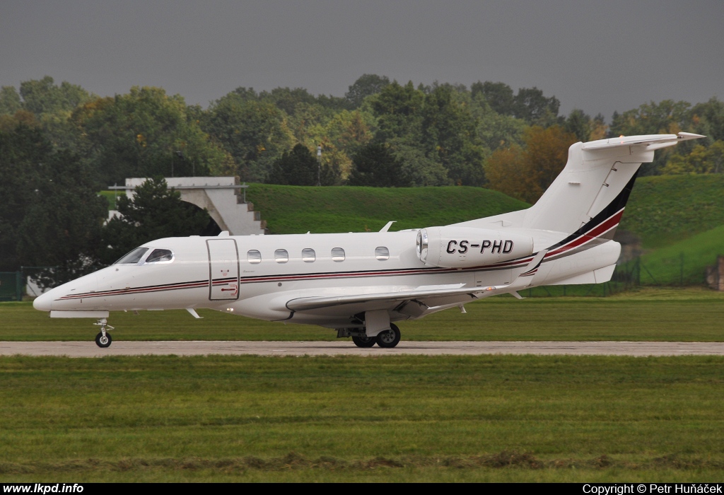 NetJets Europe – Embraer EMB-505 Phenom 300 CS-PHD