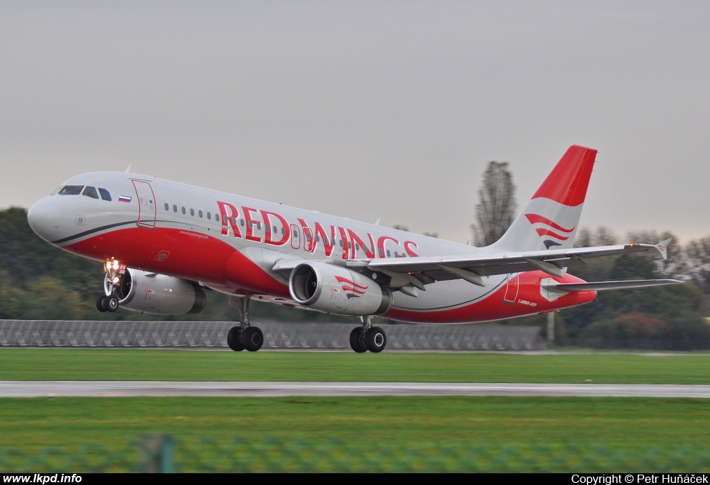 Red Wings – Airbus A320-232 VP-BWW