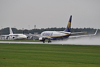 Ryanair – Boeing B737-8AS EI-FZH