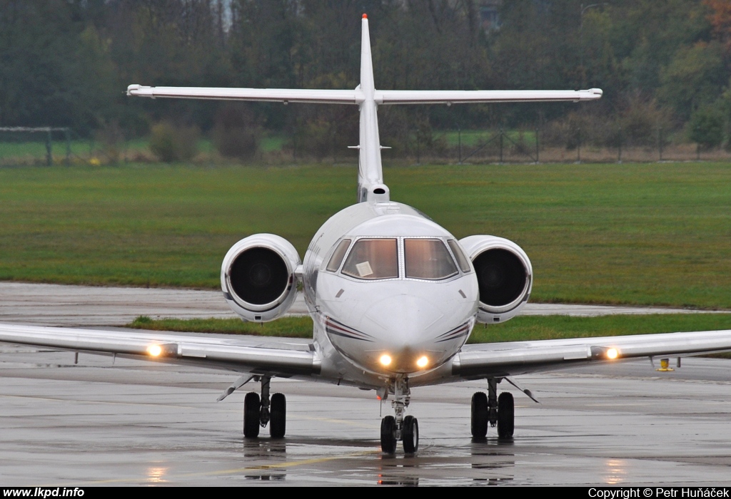 Tatra Jet – Raytheon Hawker 800XP OM-OIG