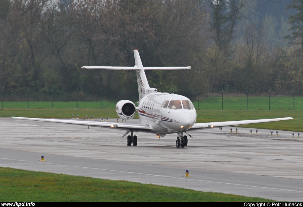 Tatra Jet – Raytheon Hawker 800XP OM-OIG