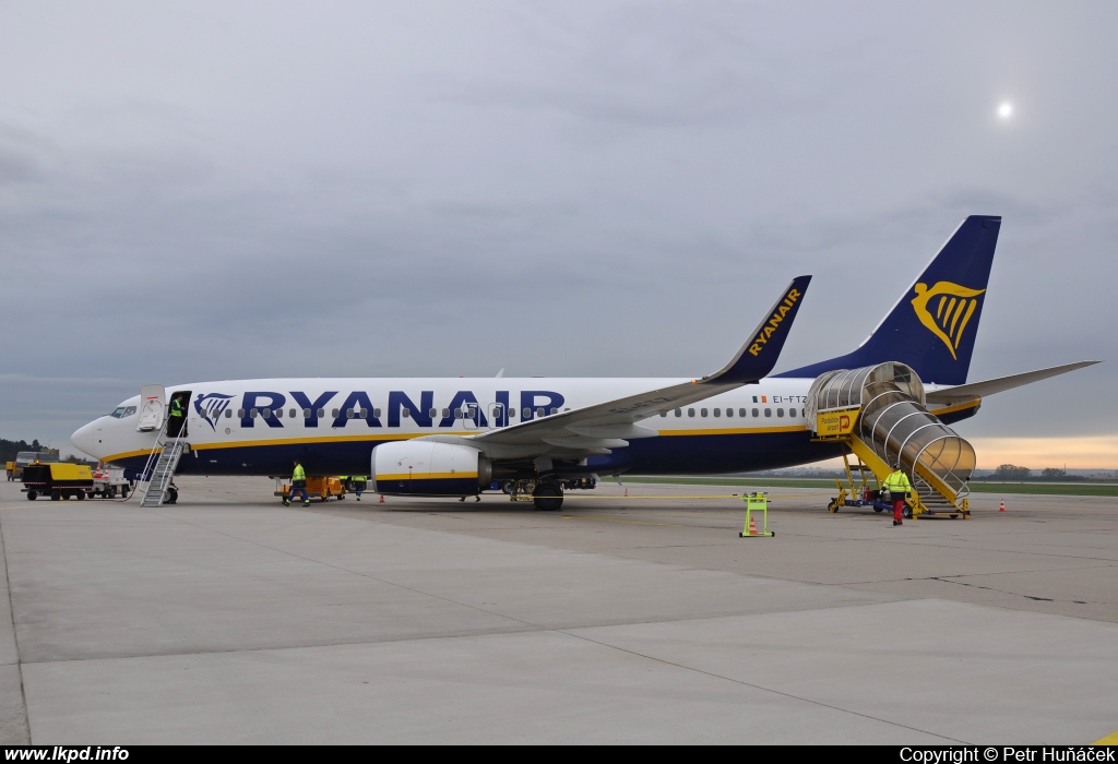 Ryanair – Boeing B737-8AS EI-FTZ