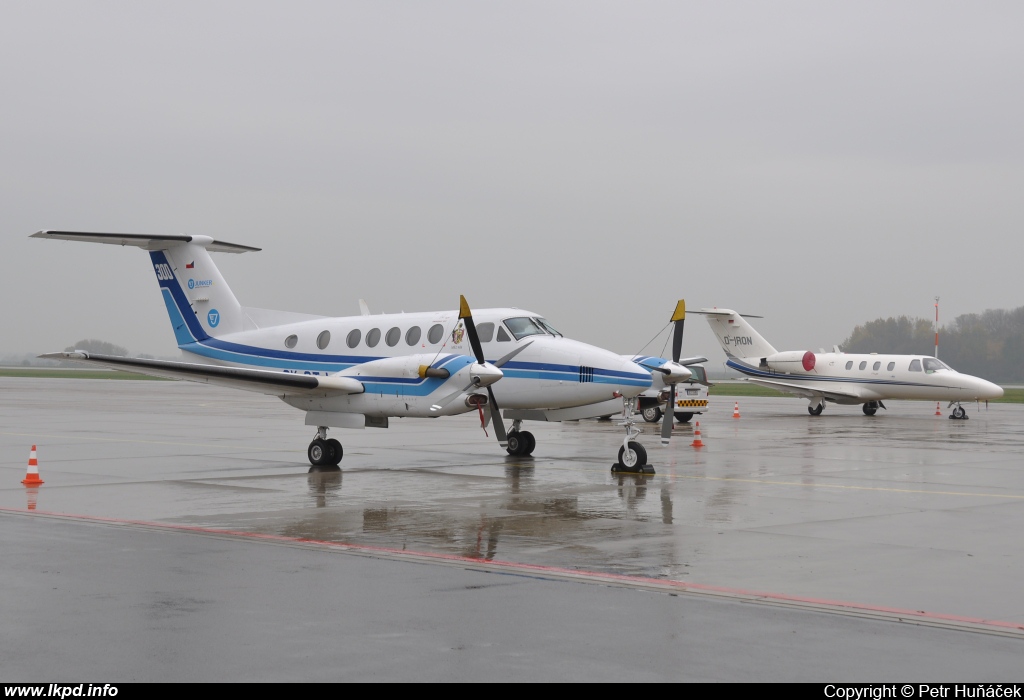 Junker – Beech Super King Air 300LW OK-GTJ