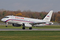 Rossia – Sukhoi SSJ-100-95B RA-89040