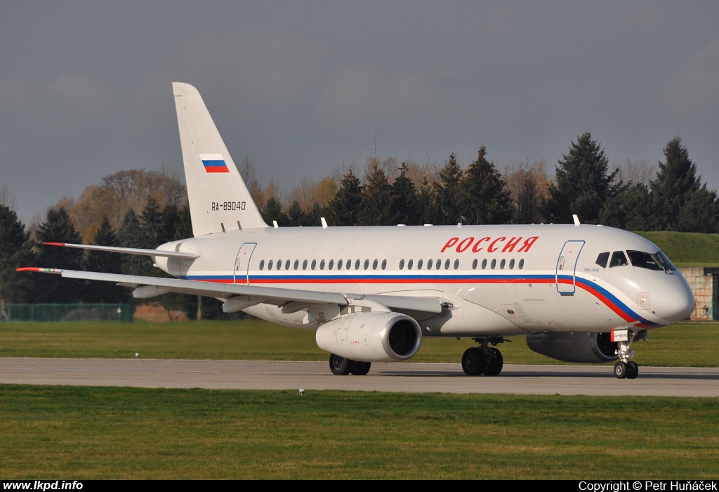 Rossia – Sukhoi SSJ-100-95B RA-89040