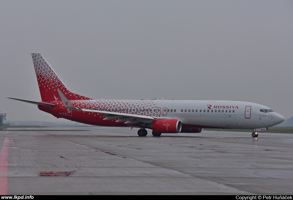 Rossia – Boeing B737-86N VQ-BJX