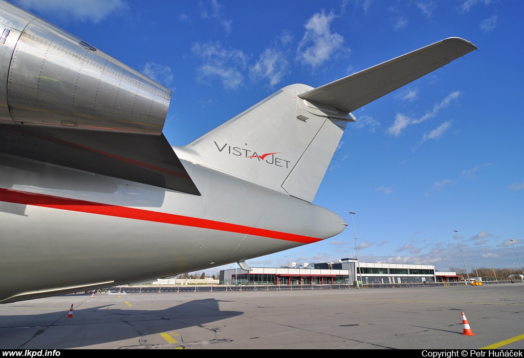 VistaJet – Canadair CL-600-2B16 Challenger 605 9H-VFC