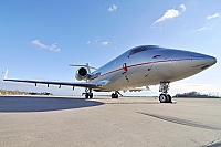 VistaJet – Canadair CL-600-2B16 Challenger 605 9H-VFC