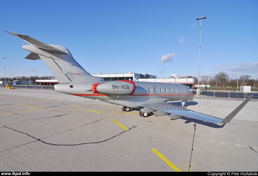 VistaJet – Bombardier BD-100-1A10 Challenger 350 9H-VCB