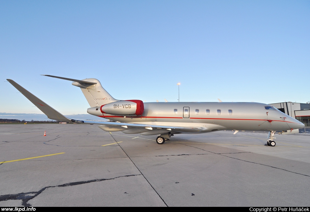 VistaJet – Bombardier BD-100-1A10 Challenger 350 9H-VCB