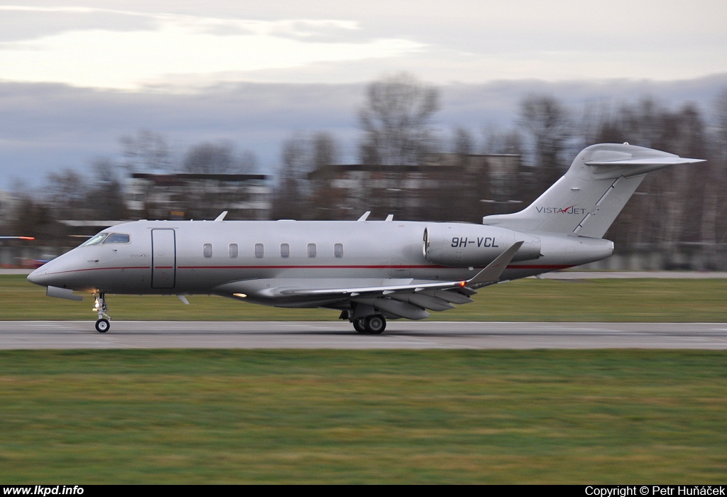 VistaJet – Bombardier BD-100-1A10 Challenger 350 9H-VCL