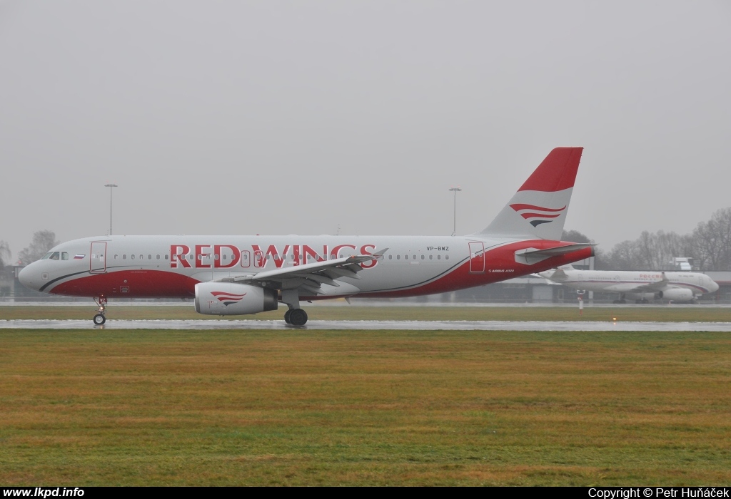 Red Wings – Airbus A320-233 VP-BWZ