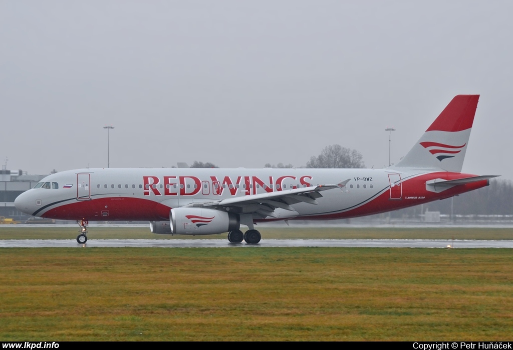 Red Wings – Airbus A320-233 VP-BWZ