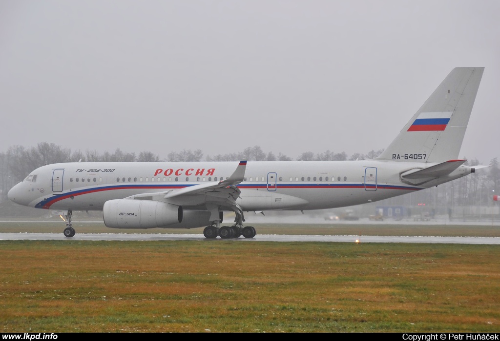 Rossia – Tupolev TU-204-300 RA-64057