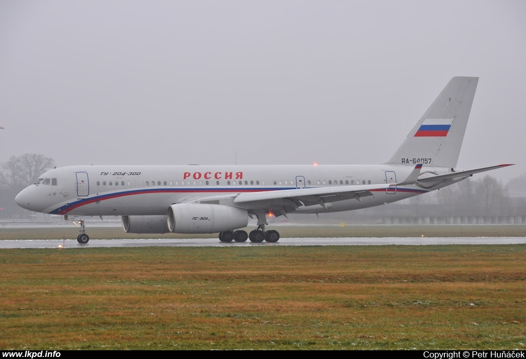 Rossia – Tupolev TU-204-300 RA-64057