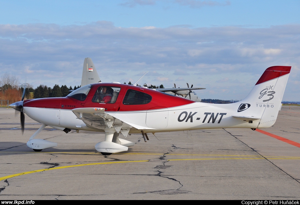 Nisa Air – Cirrus SR22-GTS OK-TNT