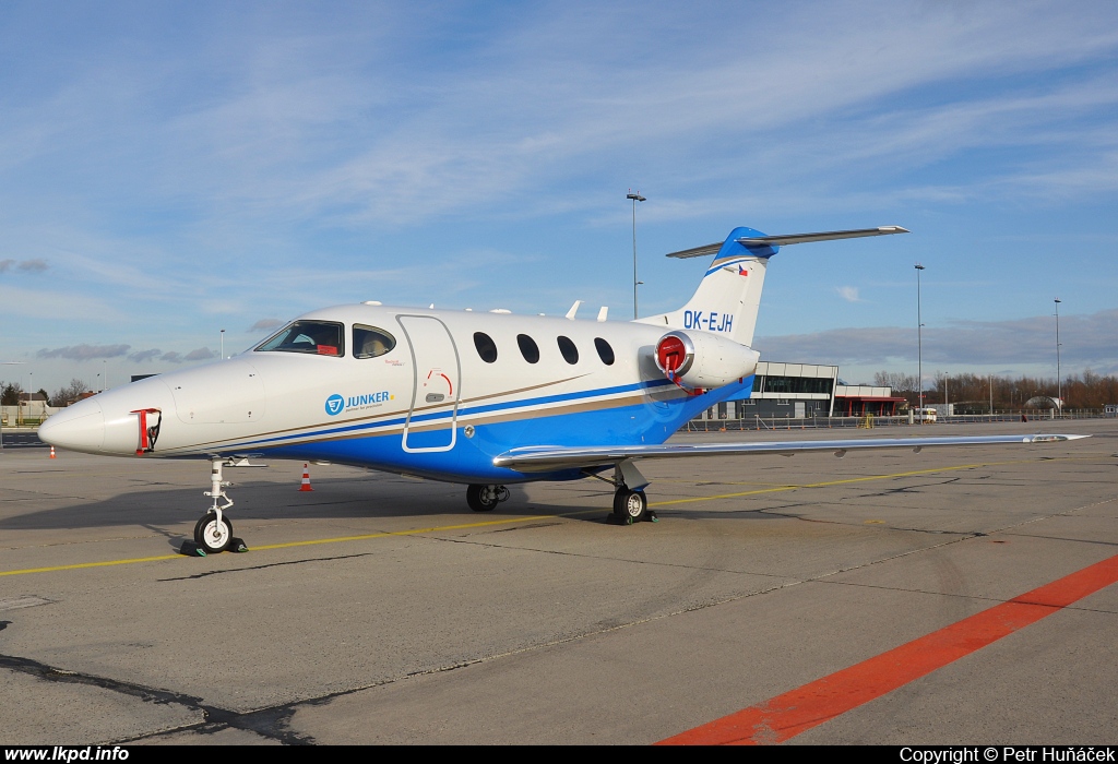 Junker – Raytheon Raytheon 390 Premier IA OK-EJH