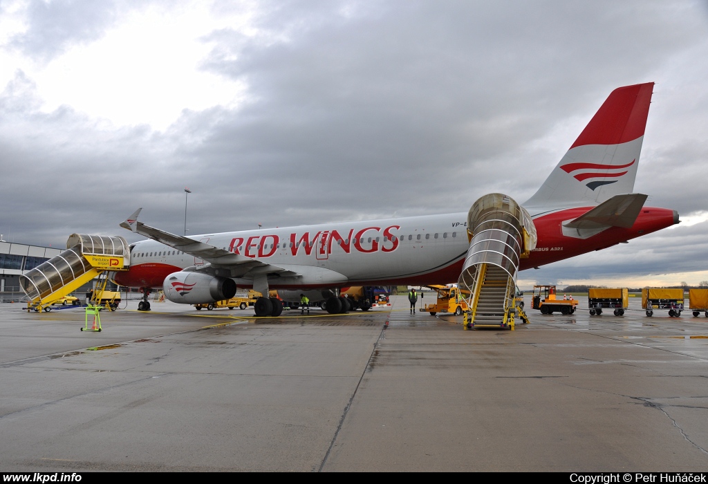 Red Wings – Airbus A321-231 VP-BRS