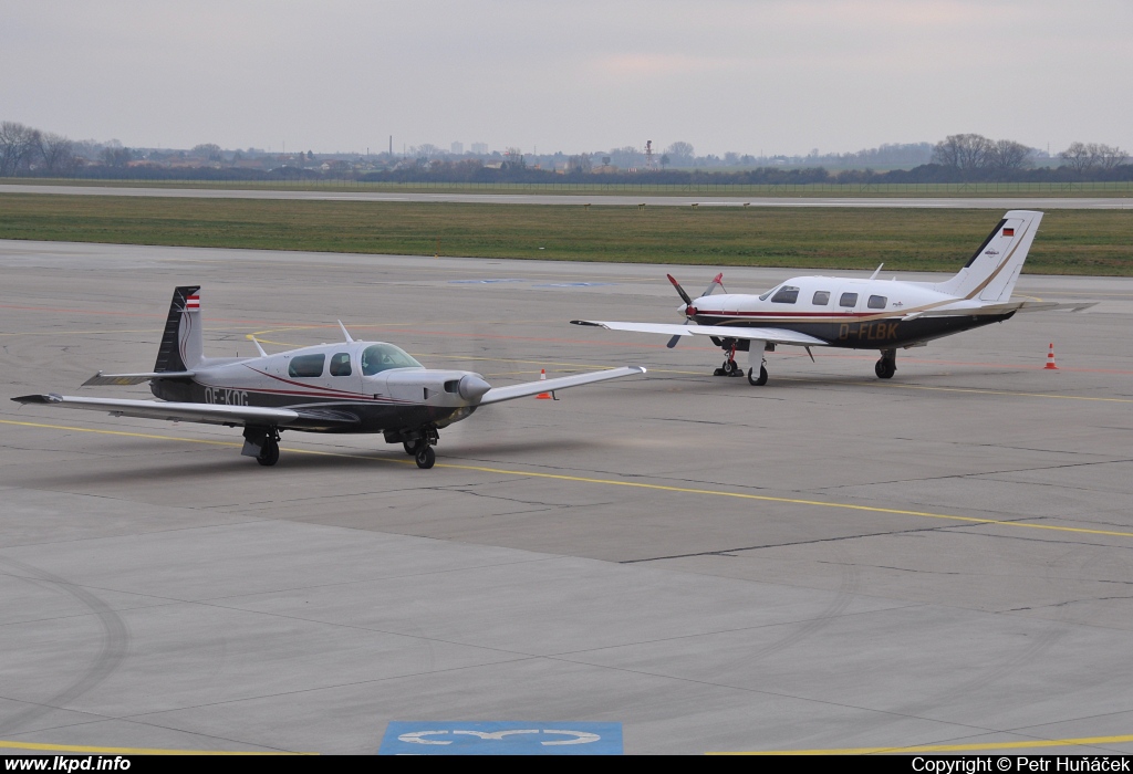 Private/Soukrom – Mooney M-20K 252TSE OE-KOG