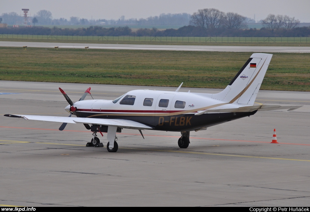 Private/Soukrom – Piper PA-46-500TP D-FLBK