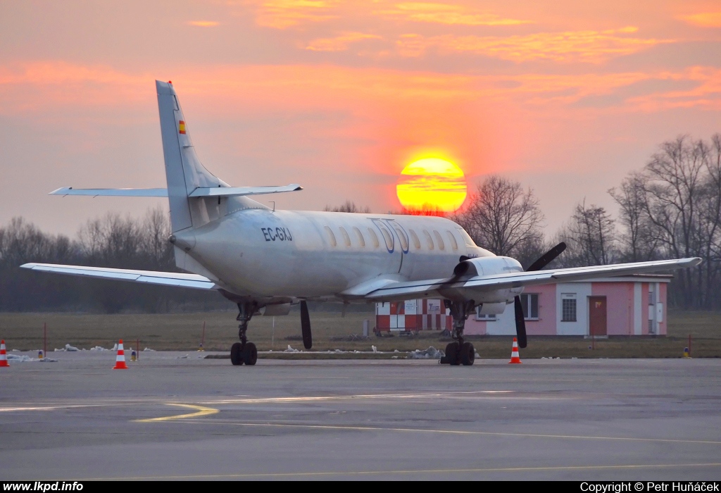 Flightline – Swearingen SA-226TC MetroII EC-GXJ