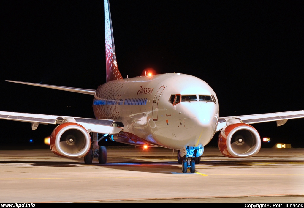 Rossia – Boeing B737-8LJ VP-BOB