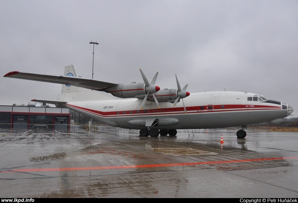 Ukraine Air Alliance – Antonov AN-12BK UR-CAH