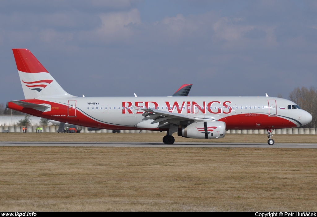 Red Wings – Airbus A320-232 VP-BWY