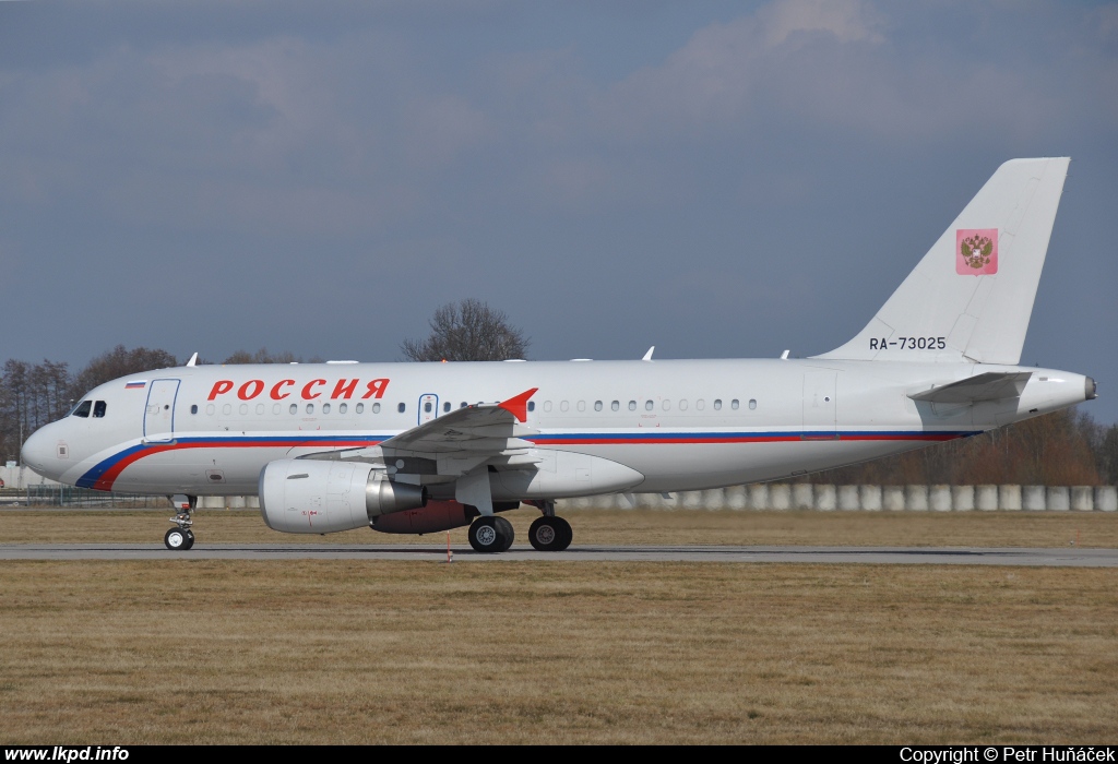 Rossia – Airbus A319-115 (CJ) RA-73025