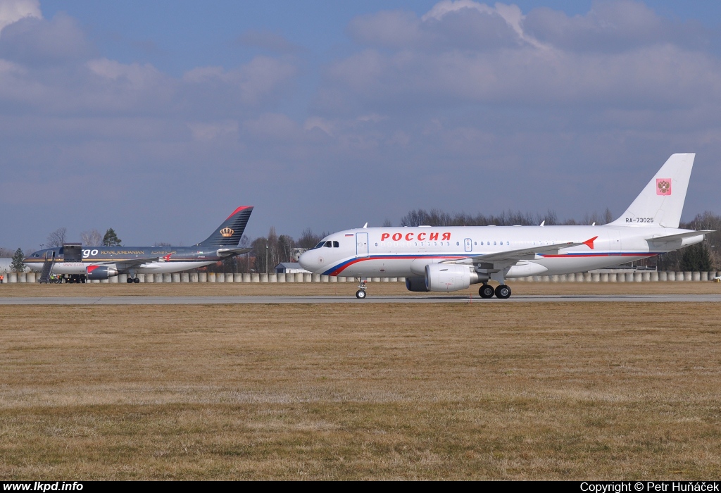 Rossia – Airbus A319-115 (CJ) RA-73025