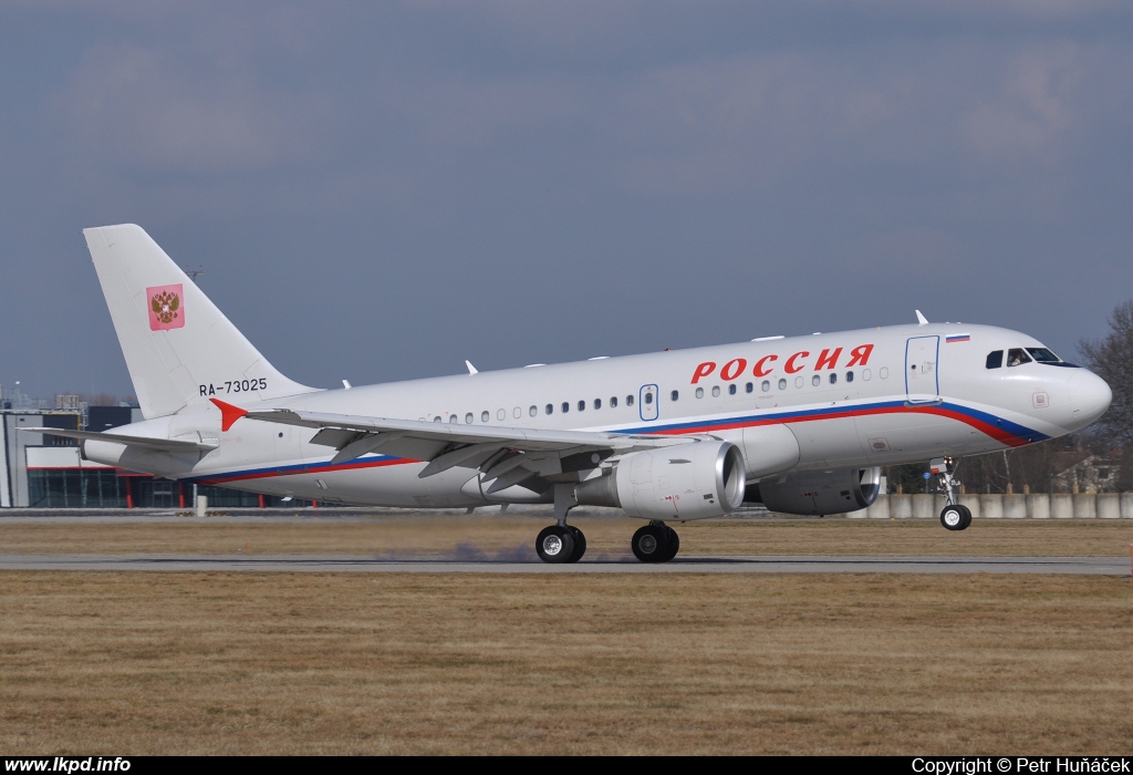 Rossia – Airbus A319-115 (CJ) RA-73025