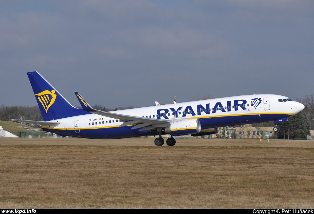 Ryanair – Boeing B737-8AS EI-EBC