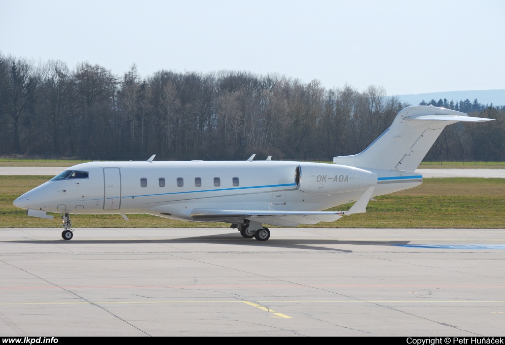 CTR Group – Bombardier BD-100-1A10 Challenger 300 OK-AOA