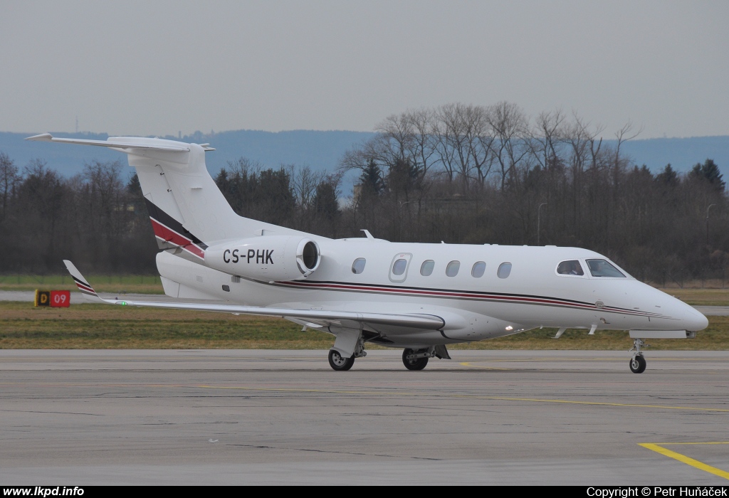 NetJets Europe – Embraer EMB-505 Phenom 300 CS-PHK